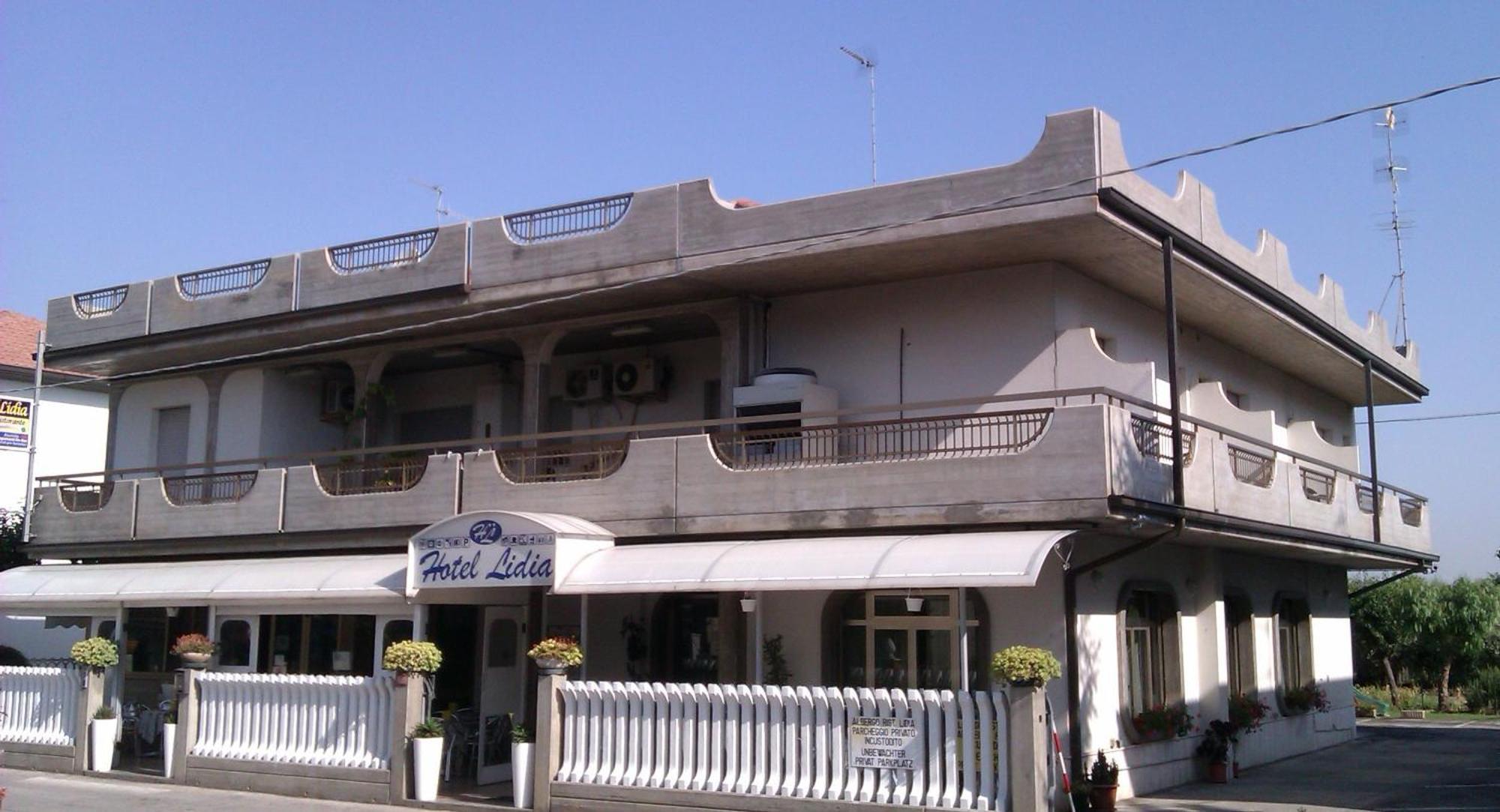 Hotel Lidia Alba Adriatica Exterior foto